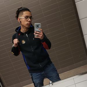 Meet your Posher, Jonathan